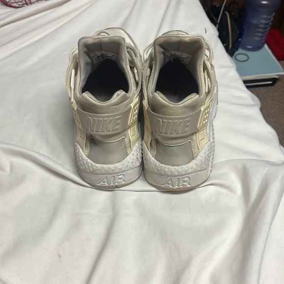 Shoes(off white) - Picture 3 of 4